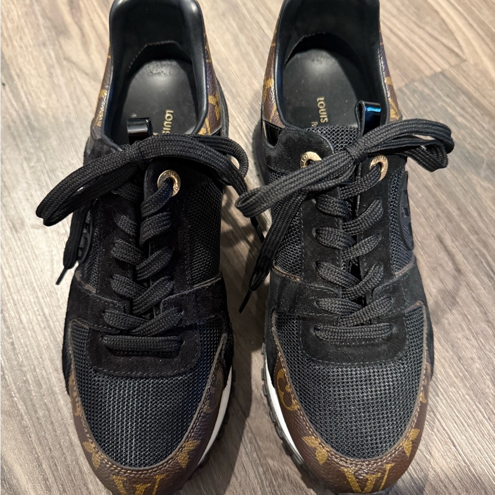 Louis Vuitton Black and Brown Athletic Shoes with Mesh Upper